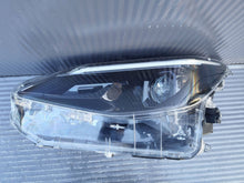 Laden Sie das Bild in den Galerie-Viewer, Frontscheinwerfer Toyota Yaris Cross 0D-310 Links Scheinwerfer Headlight SCH7265731506ek