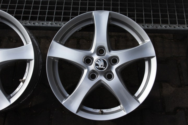 4x Alufelge 16 Zoll 6.5" 5x112 50ET Glanz Silber KBA48392 Skoda Octavia FEL1445281471yl