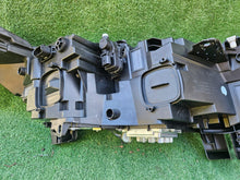 Laden Sie das Bild in den Galerie-Viewer, Frontscheinwerfer Renault Espace V 260601604 Laser Links Scheinwerfer Headlight SCH2769224450lu