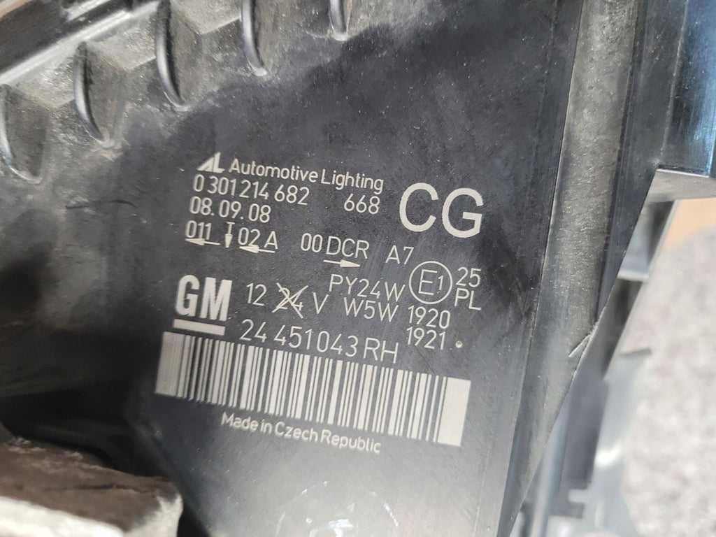 Frontscheinwerfer Opel Zafira B A 301214682 Xenon Ein Stück (Rechts oder Links)