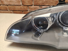 Laden Sie das Bild in den Galerie-Viewer, Frontscheinwerfer BMW X5 E70 7221895 Xenon Links Scheinwerfer Headlight SCH1413717299pn