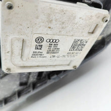 Load image into Gallery viewer, Frontscheinwerfer Skoda Octavia Combi III I 5E1941018B Rechts Headlight SCH9334399315gv