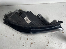 Laden Sie das Bild in den Galerie-Viewer, Frontscheinwerfer VW T-Cross 2GM941036 Rechts Scheinwerfer Headlight SCH8524030772sl