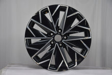 Load image into Gallery viewer, 1x Alufelge 18 Zoll 8.0&quot; 5x112 44ET Glanz 3V0601025B Mg Rim Wheel