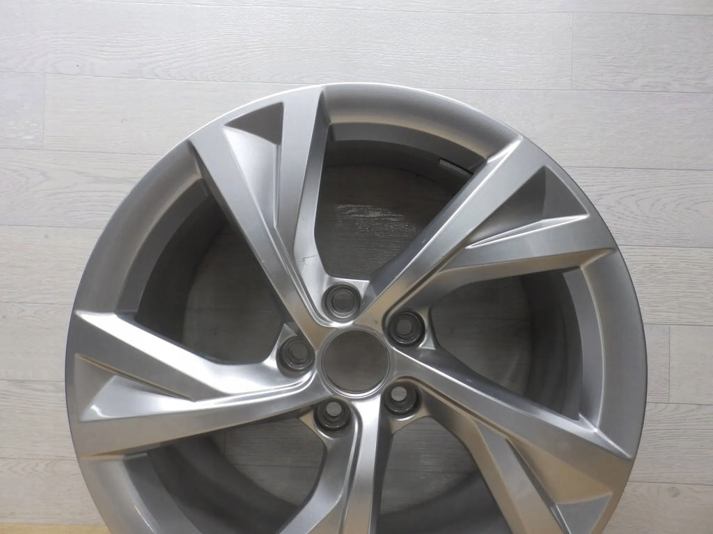 1x Alufelge 18 Zoll 8.0" 5x112 40ET Glanz Silber 8W0601025 Audi A4 Rim Wheel FEL1679752717ts