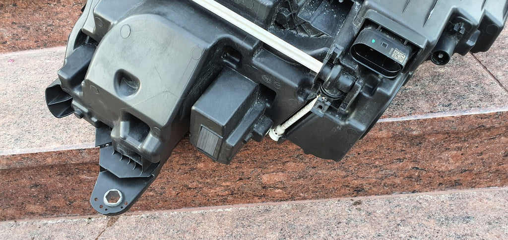 Frontscheinwerfer Mercedes-Benz W213 C238 A2139067806 A2139066601 Xenon Rechts SCH9457522128dp