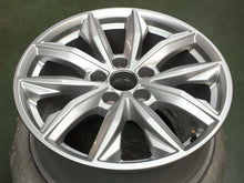 Load image into Gallery viewer, 1x Alufelge 17 Zoll 7.0&quot; 5x112 34ET Glanz Silber 80A601025J Audi Rim Wheel