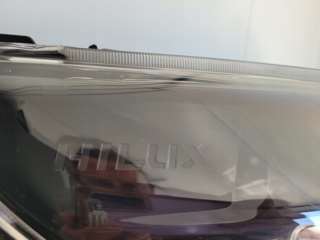 Frontscheinwerfer Toyota Hilux VIII 1EJ-923364-040 Rechts Scheinwerfer Headlight SCH3946517238hv