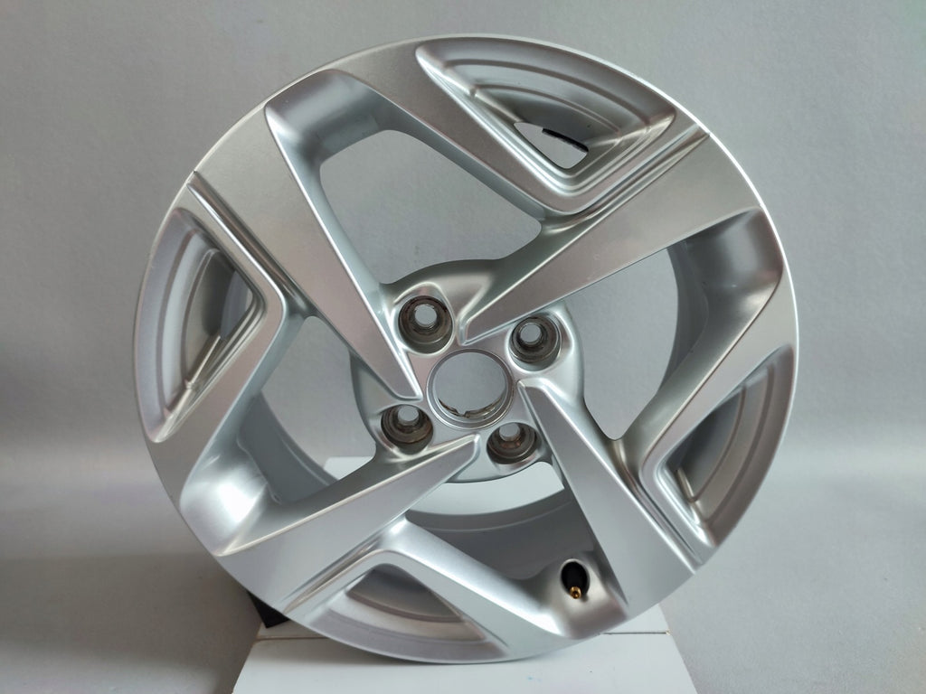 1x Alufelge 15 Zoll 6.0" 4x100 48ET Glanz Silber 52910K7100 Hyundai I10 III I20