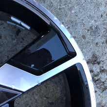 Laden Sie das Bild in den Galerie-Viewer, 1x Alufelge 18 Zoll 8.5&quot; 5x112 A2124013402 Mercedes-Benz Rim Wheel