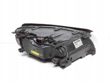 Laden Sie das Bild in den Galerie-Viewer, Frontscheinwerfer Volvo V70 III 31214349 Links Scheinwerfer Headlight