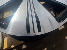 Laden Sie das Bild in den Galerie-Viewer, 1x Alufelge 18 Zoll 5x112 A2434010100 Mercedes-Benz Eqb Rim Wheel FEL3669276603ud