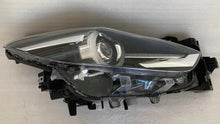 Laden Sie das Bild in den Galerie-Viewer, Frontscheinwerfer Mazda 3 B63C-51030 Rechts Scheinwerfer Headlight