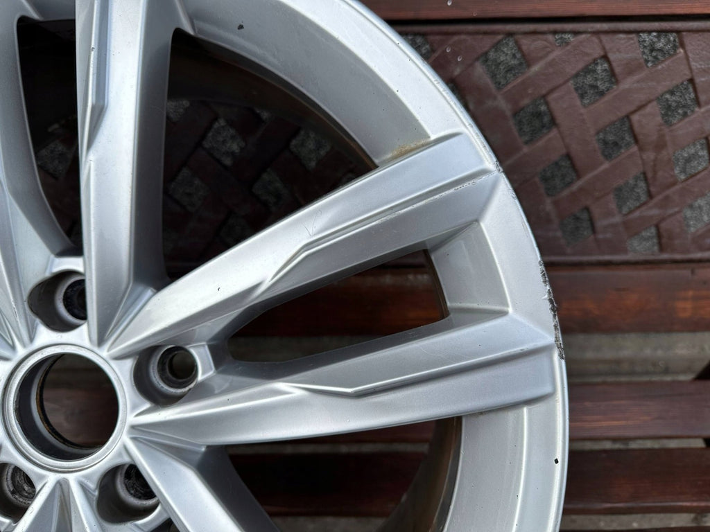 1x Alufelge 18 Zoll 8.0" 5x112 44ET Glanz Silber 3G0601025H VW Passat B8 FEL7844859802th