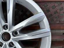 Load image into Gallery viewer, 1x Alufelge 18 Zoll 8.0" 5x112 44ET Glanz Silber 3G0601025H VW Passat B8 FEL7844859802th