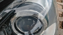 Laden Sie das Bild in den Galerie-Viewer, Frontscheinwerfer Mercedes-Benz W204 A2048204339 Links Scheinwerfer Headlight SCH5396388154rl