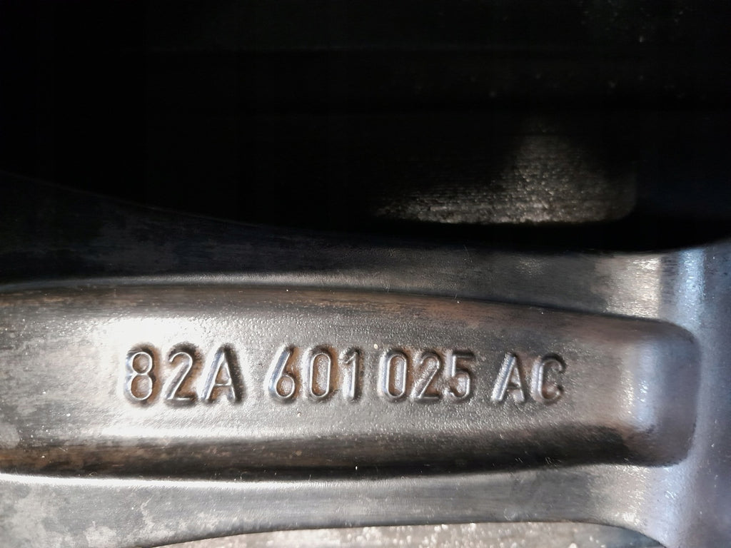 1x Alufelge 17 Zoll 7.0" 5x100 43ET Silber 82A601025AC Audi A1 Rim Wheel FEL2546239375rn