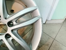 Laden Sie das Bild in den Galerie-Viewer, 1x Alufelge 17 Zoll 8.5&quot; 5x112 58ET A2044017902 Mercedes-Benz Rim Wheel