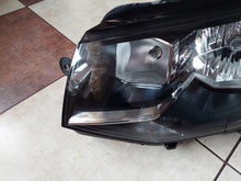 Load image into Gallery viewer, Frontscheinwerfer VW Transporter 7E1941015 Halogen Links Scheinwerfer Headlight