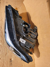 Laden Sie das Bild in den Galerie-Viewer, Frontscheinwerfer BMW X1 F48 5A01177-02 LED Ein Stück (Rechts oder Links) SCH9024659671ty