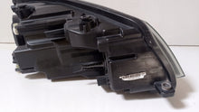 Laden Sie das Bild in den Galerie-Viewer, Frontscheinwerfer VW Caddy III 2K5941005B Links Scheinwerfer Headlight SCH1351372883zt