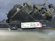 Load image into Gallery viewer, Frontscheinwerfer Mazda 5 I P7703R Rechts Scheinwerfer Headlight