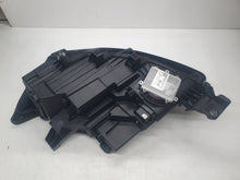Laden Sie das Bild in den Galerie-Viewer, Frontscheinwerfer VW Transporter 7T2941078B 12032040000 Rechts Headlight SCH9194161822iu