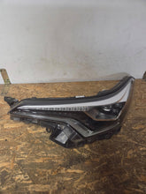 Laden Sie das Bild in den Galerie-Viewer, Frontscheinwerfer Toyota Chr C-Hr 81150F40710 LED Ein Stück (Rechts oder Links)