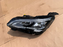 Load image into Gallery viewer, Frontscheinwerfer Peugeot 3008 9810478080 Rechts Scheinwerfer Headlight