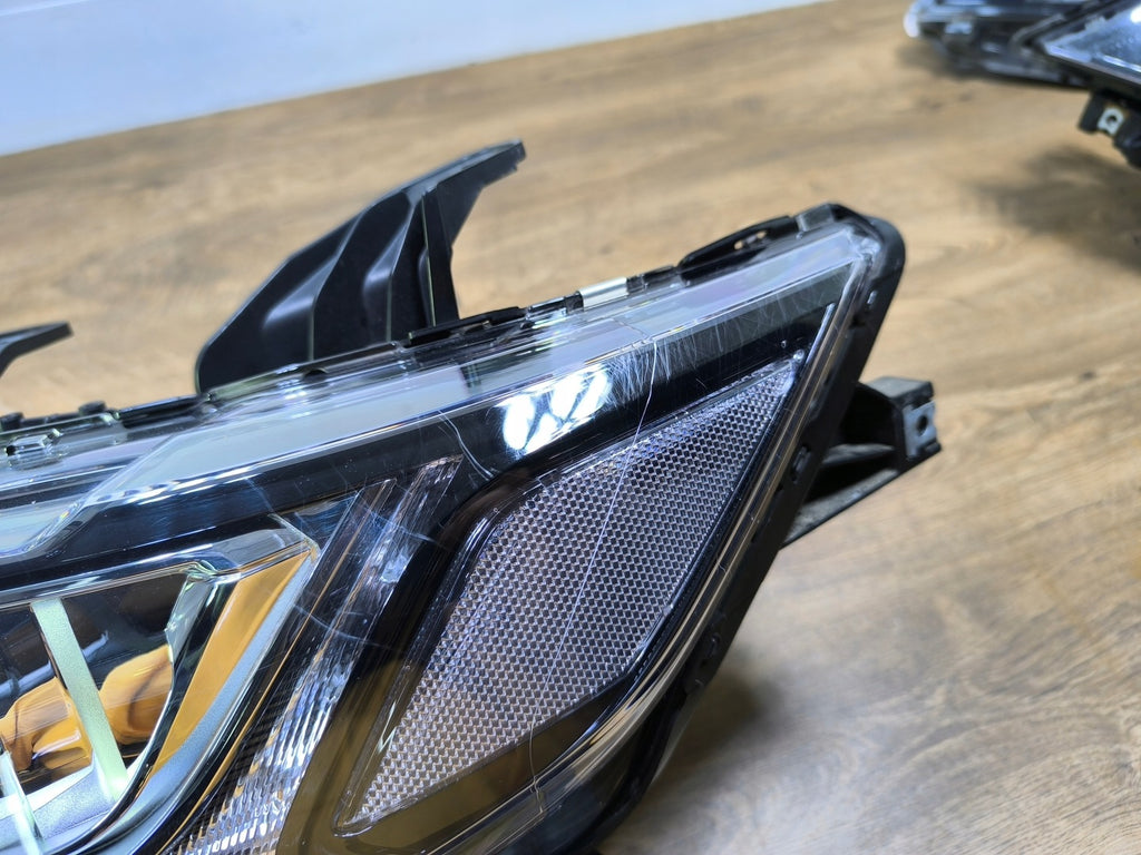 Frontscheinwerfer Mitsubishi Outlander III ECM921-22A10 Links Headlight