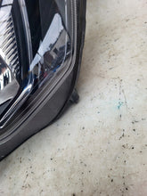 Load image into Gallery viewer, Frontscheinwerfer Ford Focus JX7B-13W030-CE Links Scheinwerfer Headlight