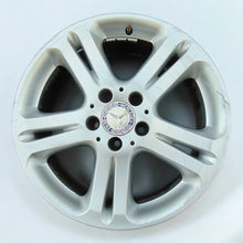Laden Sie das Bild in den Galerie-Viewer, 1x Alufelge 17 Zoll 8.0&quot; 5x112 38ET A2114013602 Mercedes-Benz W211 Rim Wheel