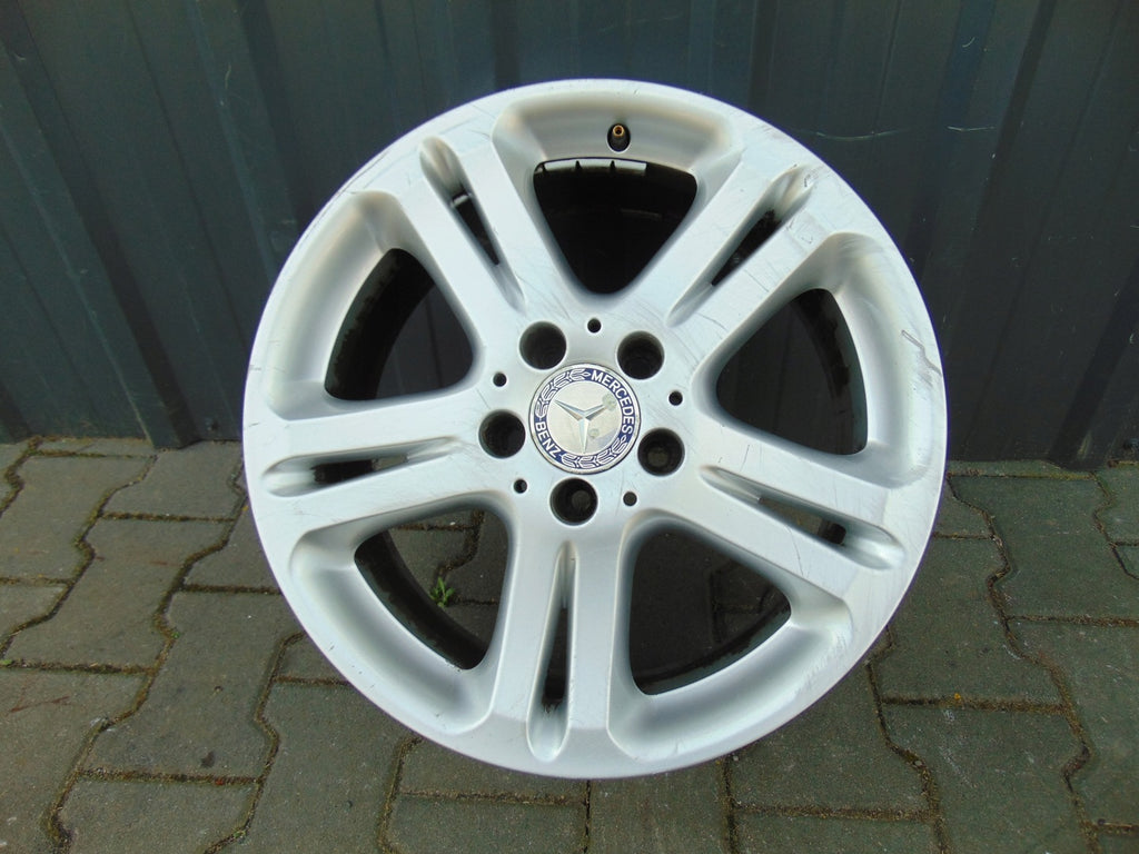 1x Alufelge 17 Zoll 8.0" 5x112 38ET A2114013602 Mercedes-Benz W211 Rim Wheel