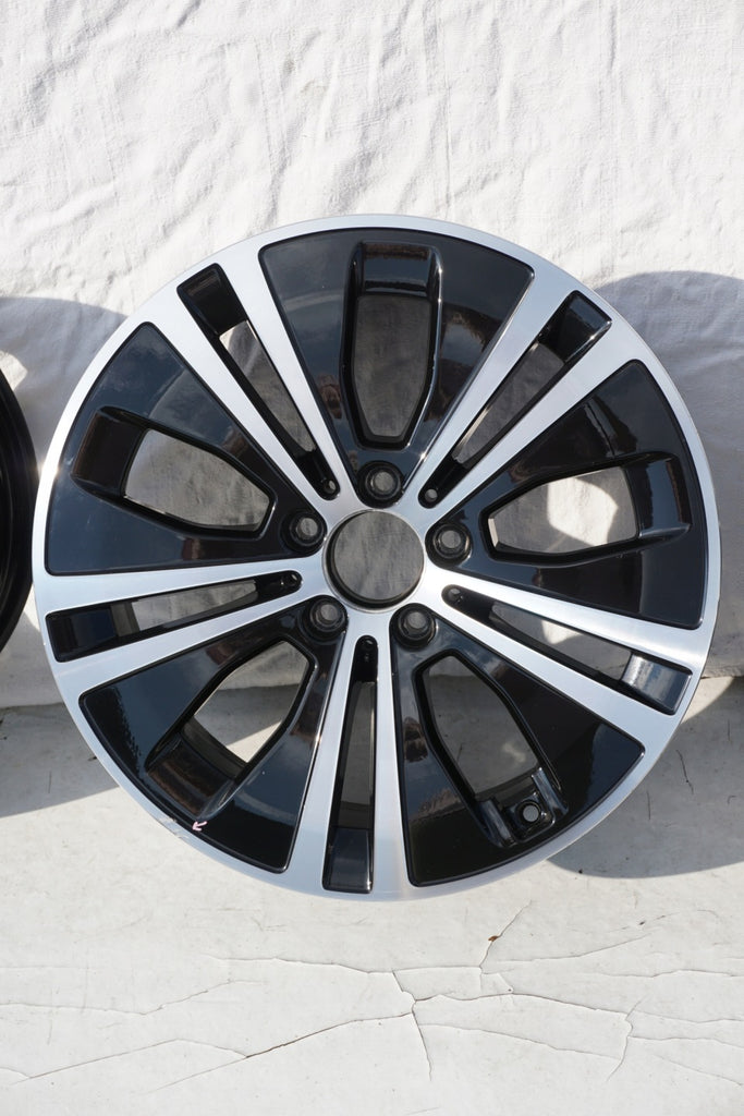 1x Alufelge 18 Zoll 8.0" 5x112 43ET Glanz Schwarz A2134015200 Mercedes-Benz W213 FEL5577436130xg