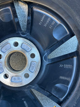 Laden Sie das Bild in den Galerie-Viewer, 1x Alufelge 18 Zoll 7.5" 5x108 31680403 Volvo Xc60 I Rim Wheel FEL1686947799cs