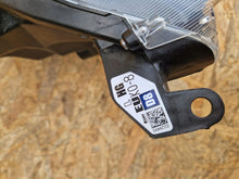 Laden Sie das Bild in den Galerie-Viewer, Frontscheinwerfer Toyota 4 Yaris Full LED Links Scheinwerfer Headlight