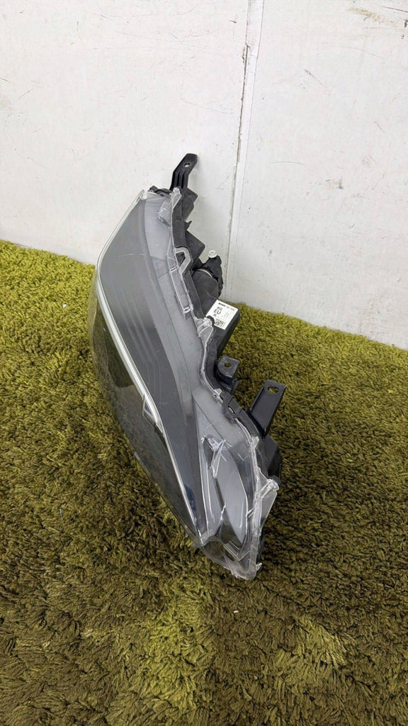 Frontscheinwerfer Toyota Yaris Cross 0D-310 LED Rechts Scheinwerfer Headlight SCH2703565465jv