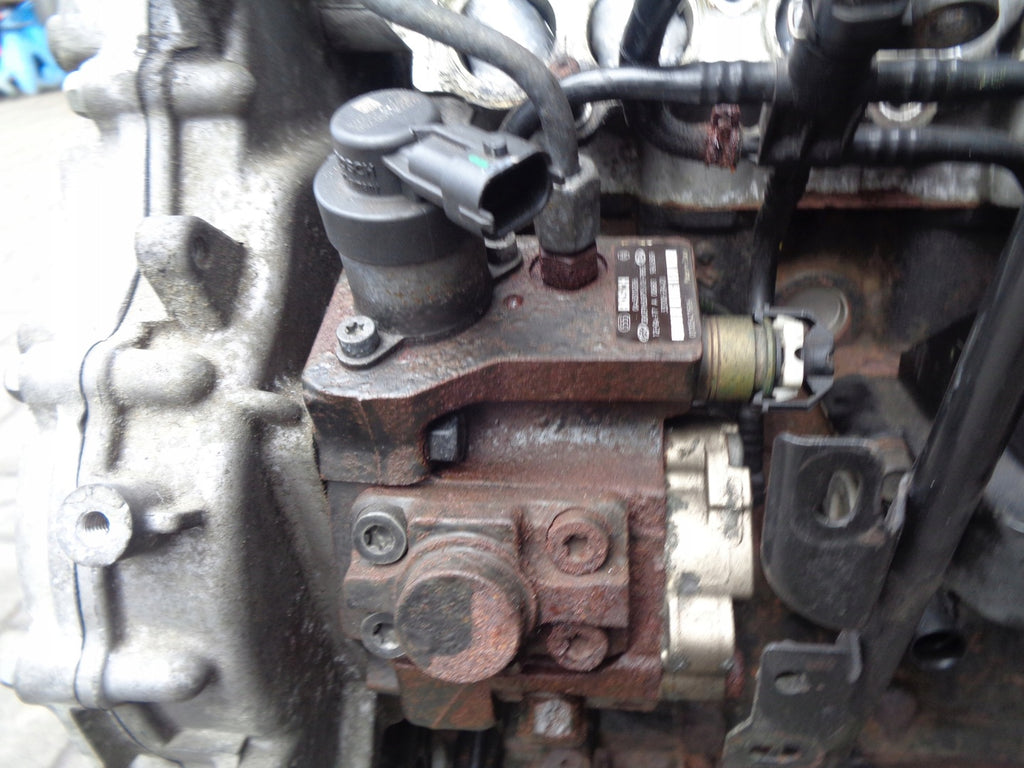 Motor Hyundai Terracan Hp J3 1.6 CRDI 127TKm Diesel Engine Unkomplett