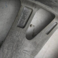 Load image into Gallery viewer, 1x Alufelge 18 Zoll 8.0&quot; 5x114.3 50ET Glanz Silber 42611-33C80 Toyota Camry