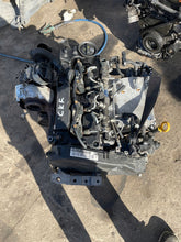 Laden Sie das Bild in den Galerie-Viewer, Motor Audi Seat Skoda VW CKF 2.0 TDI Diesel Engine Unkomplett