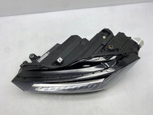 Laden Sie das Bild in den Galerie-Viewer, Frontscheinwerfer Skoda Superb I 3P1941015B LED Links Scheinwerfer Headlight SCH4003650642bq