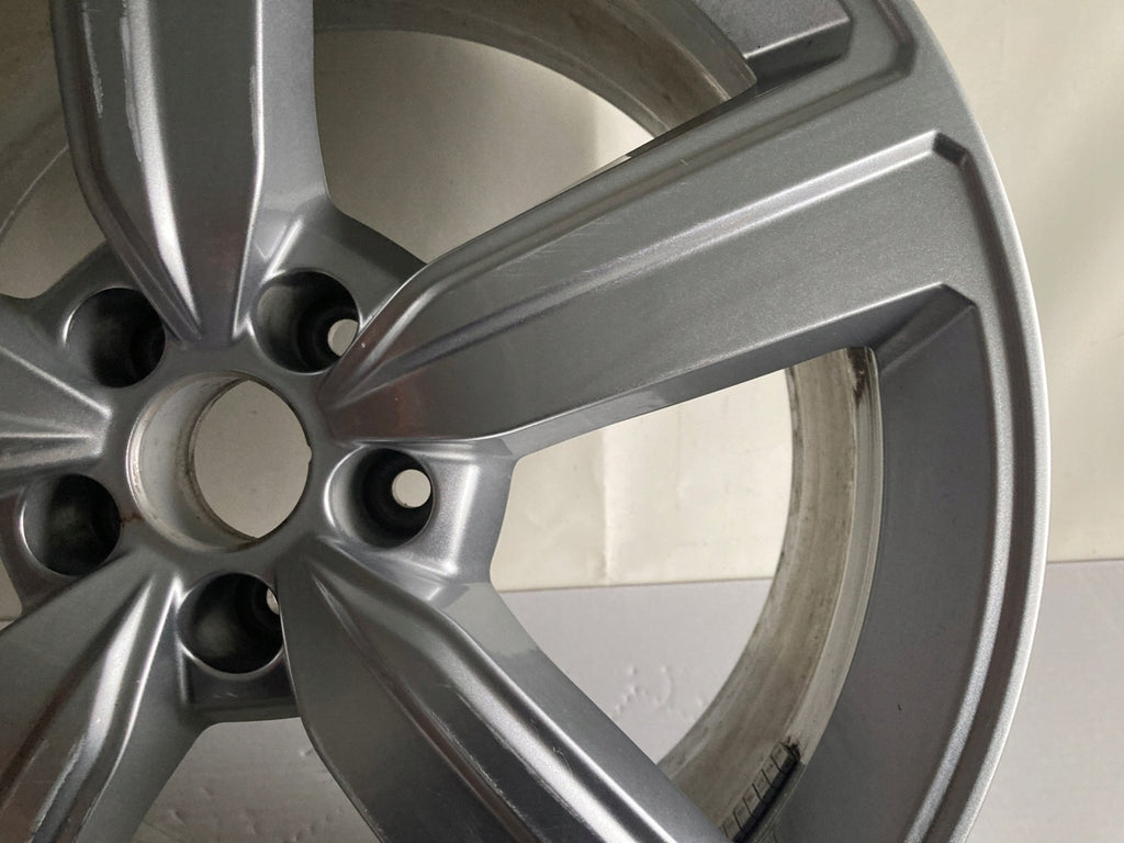 1x Alufelge 20 Zoll 9.0" 5x112 38ET Glanz Silber 4KE601025S Audi E-Tron FEL1708578112og