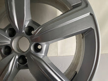 Load image into Gallery viewer, 1x Alufelge 20 Zoll 9.0" 5x112 38ET Glanz Silber 4KE601025S Audi E-Tron FEL1708578112og