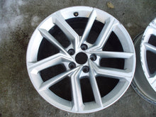 Load image into Gallery viewer, 1x Alufelge 18 Zoll 8.5" 5x112 29ET Glanz Silber 8W0601025FL Audi Rim Wheel FEL3981199824sm