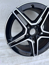 Laden Sie das Bild in den Galerie-Viewer, 1x Alufelge 18 Zoll 7.5&quot; 5x112 49ET Glanz Schwarz A1774011500 Mercedes-Benz W177