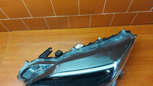Laden Sie das Bild in den Galerie-Viewer, Frontscheinwerfer Toyota Yaris Cross 0D-310 LED Links Scheinwerfer Headlight SCH3358139582tg