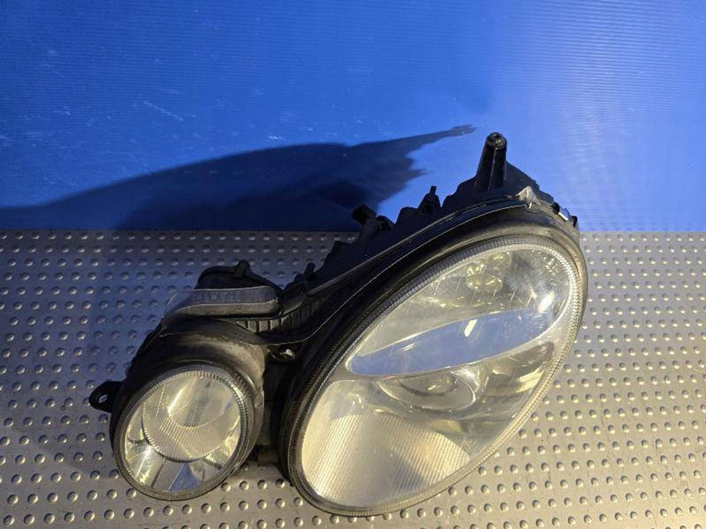 Frontscheinwerfer Mercedes-Benz W211 FOY7995 Links Scheinwerfer Headlight SCH8834017129mb