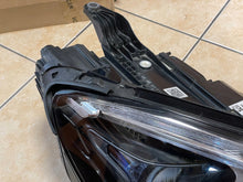 Laden Sie das Bild in den Galerie-Viewer, Frontscheinwerfer Mercedes-Benz Gle A1679066604 Rechts Scheinwerfer Headlight