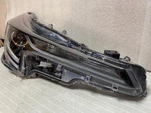 Load image into Gallery viewer, Frontscheinwerfer Toyota Corolla 81110-02S70 LED Ein Stück (Rechts oder Links)