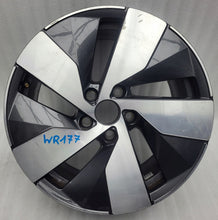Load image into Gallery viewer, 1x Alufelge 17 Zoll 7.5" 5x112 41ET Glanz Silber 3J0601025K Mg Passat Rim Wheel FEL6860210857rb